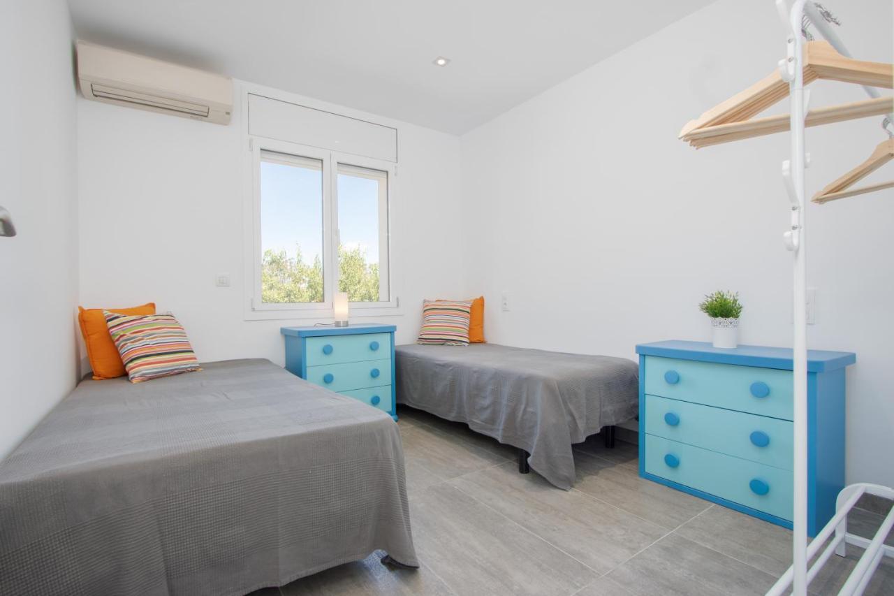 Goldhome - New House With Private Heated Pool, Parking, Wifi, Games Villa