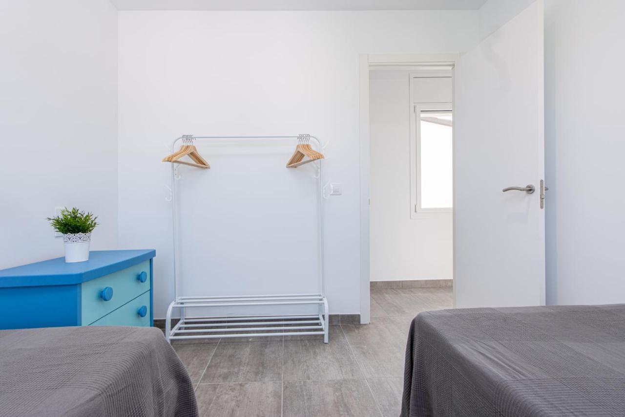 Goldhome - New House With Private Heated Pool, Parking, Wifi, Games * Empuriabrava