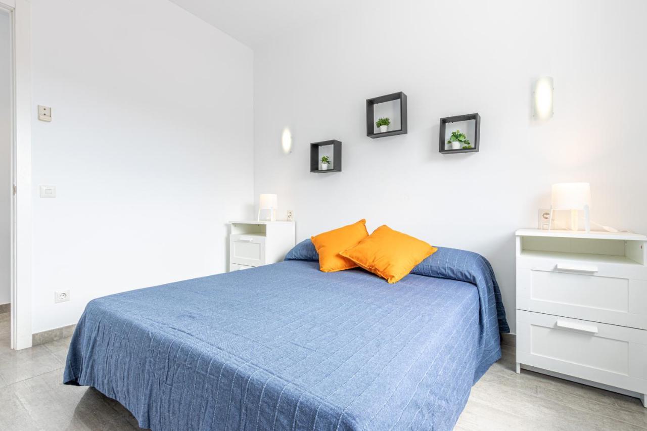 Goldhome - New House With Private Heated Pool, Parking, Wifi, Games Villa